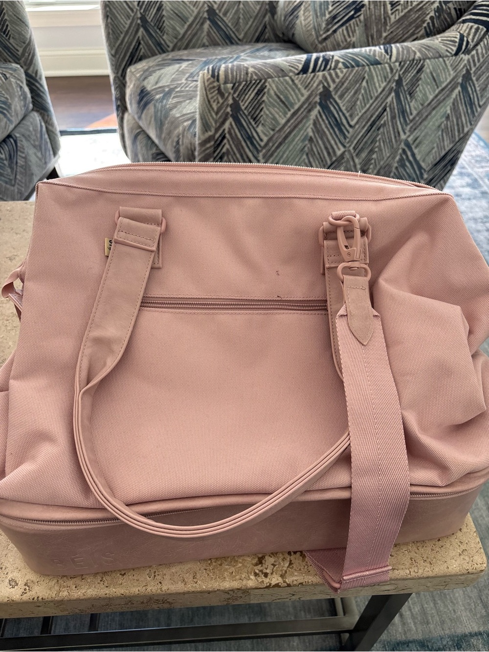 Beis. Pink weekender mini